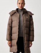 Calvin Klein Jeans geacă cu puf pentru femei