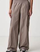 EA7 Emporio Armani pantaloni pentru femei
