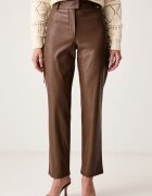 Fracomina pantaloni straight pentru femei din imitație de piele