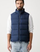 GUESS vestă pentru bărbați ROHAN