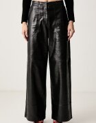Karl Lagerfeld pantaloni pentru femei din piele