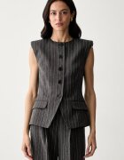 Karl Lagerfeld vestă pentru femei