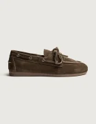 Posa mocasini pentru femei din piele întoarsă Boat Loafer