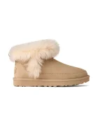 UGG cizme de zăpadă din piele întoarsă Classic Ultra Mini Chalet