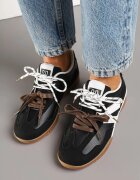 888 Adidași Clasici Negru și Alb cu Șireturi Suplimentare Nilarisea