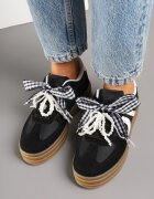 888 Sneakers Negri Iconici cu șireturi decorative și perle Amiselle