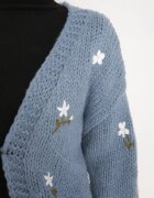 acajo Cardigan Albastru cu Model Floral închis cu Agrafa Decorativă Patinită