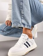  Adidași Alb-Albaștri pe Talpă Plată Decorați cu Dungi Noraria