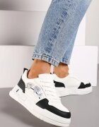  Adidași Alb-Negru cu Aplicații în Formă de Inimi Iritia