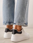  Adidași Alb-Negru cu șireturi cu un design clasic cu talpă groasă Cataria