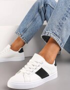  Adidași Alb-Negru Decorați Cu Zirconii Perlara