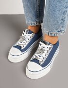  Adidași Albaștri pe Talpă Groasă Decorați cu Aplicație cu Fluture Hanathra
