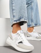  Adidași Albi cu Pană Ascunsă cu Inserții Metalice și Dantelă Edivessa