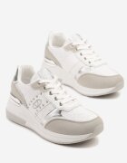  Adidași Albi cu Pană Ascunsă cu Inserții Metalice și Dantelă Edivessa