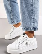  Adidași Albi cu talpă groasă cu accente sclipitoare și aplicație metalică cu insectă Lolienta
