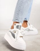  Adidași Albi cu talpă groasă cu inserții metalice și capse Azirra