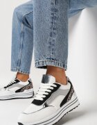  Adidași Albi pe Platformă cu Inserții Metalice Stovia