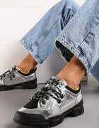 Adidași Argintii pe o Talpă Plată Ușor Înălțată Decorați cu Benzi cu Zirconii Eyanna