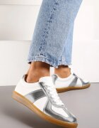  Adidași Argintiu-Alb în Stilul Tenisilor Clasici Filtris
