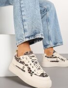  Adidași bej cu imprimeu leopard Calidi
