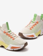  Adidași Bej cu partea superioară tip șosetă și talpă groasă ușoară