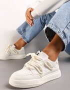  Adidași Bej cu șireturi decorative și aplicație cu Panda Velwisa