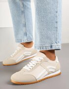  Adidași bej în stilul tenișilor iconici cu cusături decorative Vellexia
