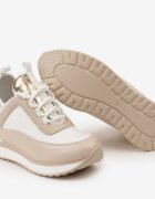  Adidași Bej și Albi pe Pană Ascunsă cu Placă Metalică și Inscripție Yenavra