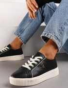  Adidași Negri din Piele cu Inserții Metalice și Perforație Airella
