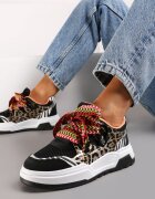  Adidași Negri pe Platformă Joasă cu Șireturi Largi Gritte