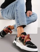  Adidași Negri pe Platformă Joasă cu Șireturi Largi Gritte