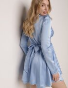 allyson Rochie mini albastră de satin cu decolteu adânc și șiret la spate Liadan