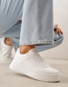 ballada Sneakersi Albi pe Platformă cu Talpă Striată și Perforații Artie