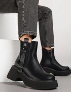 basida Botine Chelsea Negre cu platformă cu ornamente metalice la carâmb Tulirina