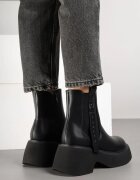 basida Botine Chelsea Negre cu platformă cu ornamente metalice la carâmb Tulirina