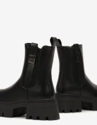 basida Botine Negre