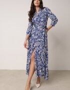 belcci Rochie cămașă bleumarin din viscoză decorată cu model ornamental Hoarna