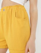 bh forever Pantaloni scurți Galbeni Hesosa