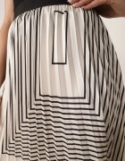bisou's project Fustă Neagră cu Pliuri Delicate cu Elastic în Talie și Model Geometric Iolantha