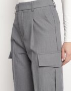 bisou's project Pantaloni eleganți gri închis cu buzunare cargo largi și talie înaltă Akeldia