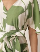 bisou's project Rochie Cambrată Verde-Albă cu Drapaje și Cureaua în Talie Nellsaria