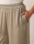 bludeise Pantaloni Largi Verde deschis din Viscoză cu Talie Înaltă Rissalie