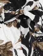 bludeise Rochie din bumbac ajurată cu imprimeu floral și cu centură tip cravată Taeraria Maro