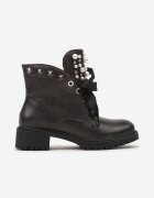  Botine Argintii cu Limbă Decorată cu Perle și Zirconii Jovirra