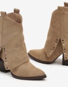  Botine Bej închis cu toc conic cu manșetă întoarsă decorate cu zirconii Moveiana