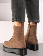  Botine Bej închis pe Platformă stil Worker din imitație de Velur Justinata