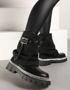  Botine Negre Decorate cu Strass-uri cu Manșetă Textilă Întoarsă cu Curea și Cataramă Toridra