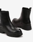  Botine Negre Izolate pe Talpă Reliefată Teralea