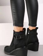  Botine Negre stil Chelsea pe coturn decorate cu o curea Erinnda