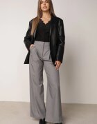 by swan Body din dantelă cu volan la decolteu Alvinia Negru